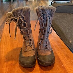 The North Face Lace-Up Winter Boots